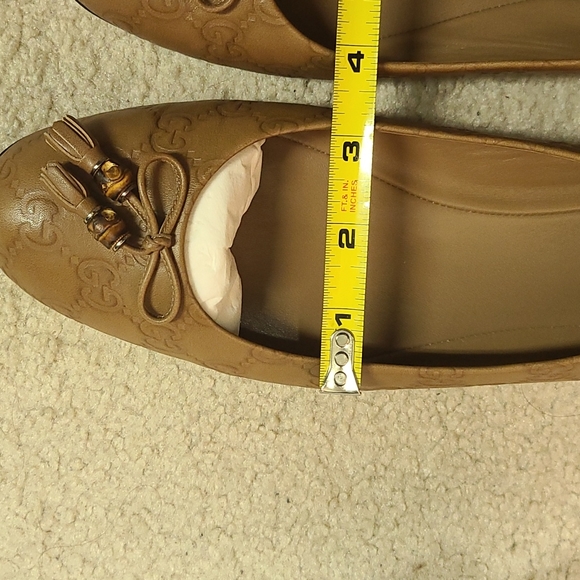Gucci Guccisima Soft Light Camel Flats - Picture 11 of 11